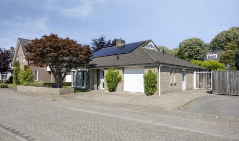 Te koop: Foto Woonhuis aan de Burgemeester Kolfschotenstraat 9 in Eindhoven